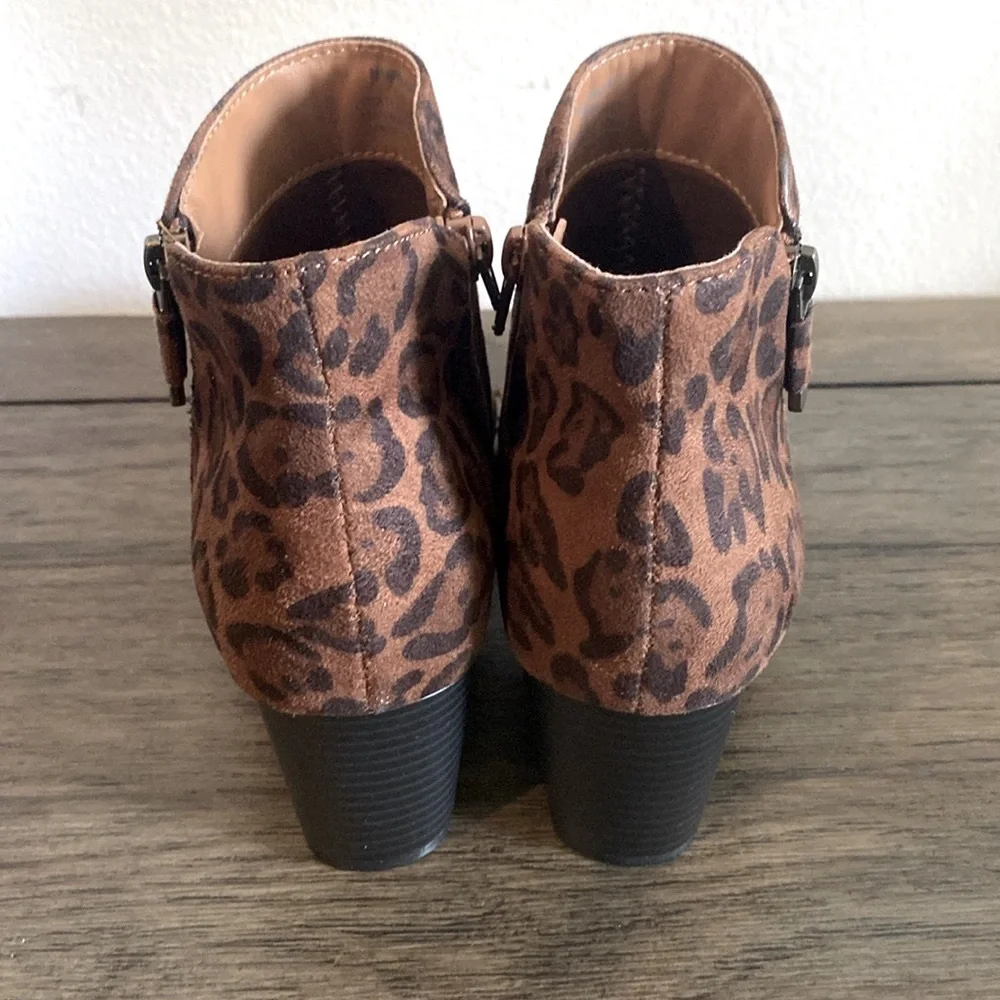 NIB [Style & Co.] Masrinaa Brown Leopard Ankle Block Heel Booties Women’s Sz 6 - Picture 8 of 14